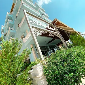 vizitați hotelul