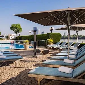 Hotell Hilton Waterfront